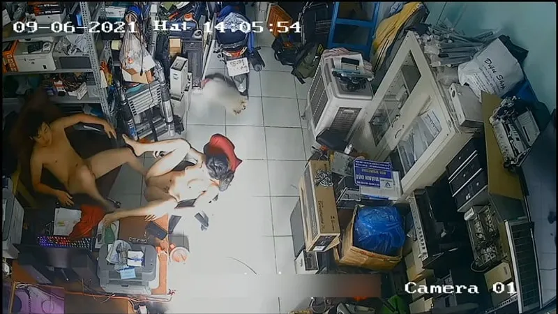 Người vợ anh xã chịch nhau trong của chuối máy tính