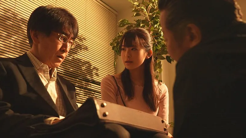 Chồng yêu vay nợ bang hội, vợ phải bán thân để trả nợ