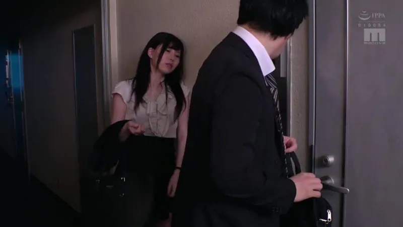 Vợ yêu hàng xóm nhận nhầm tôi là chồng yêu trong một hôm say xỉn