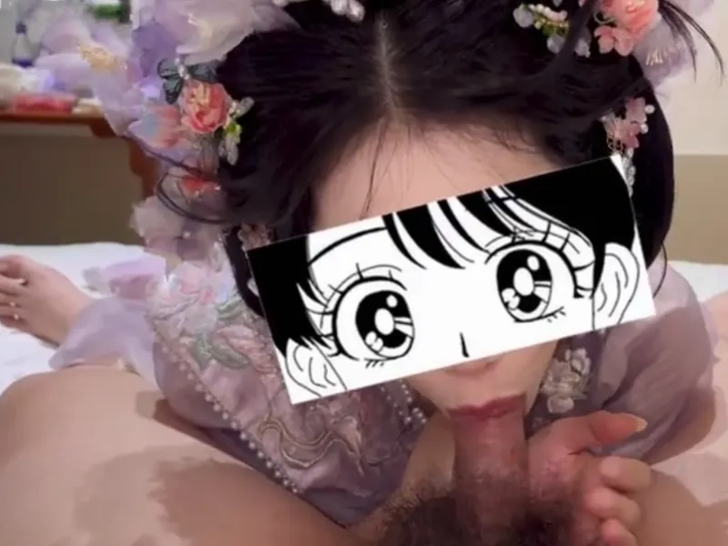 Gái xinh trong bộ đồ hạt giống nhỏ mút của quý cực đã